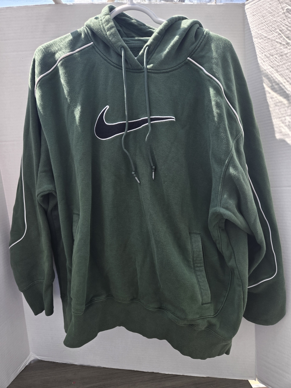 Nike Men's Forest Green Crewneck Pullover Hoodie
